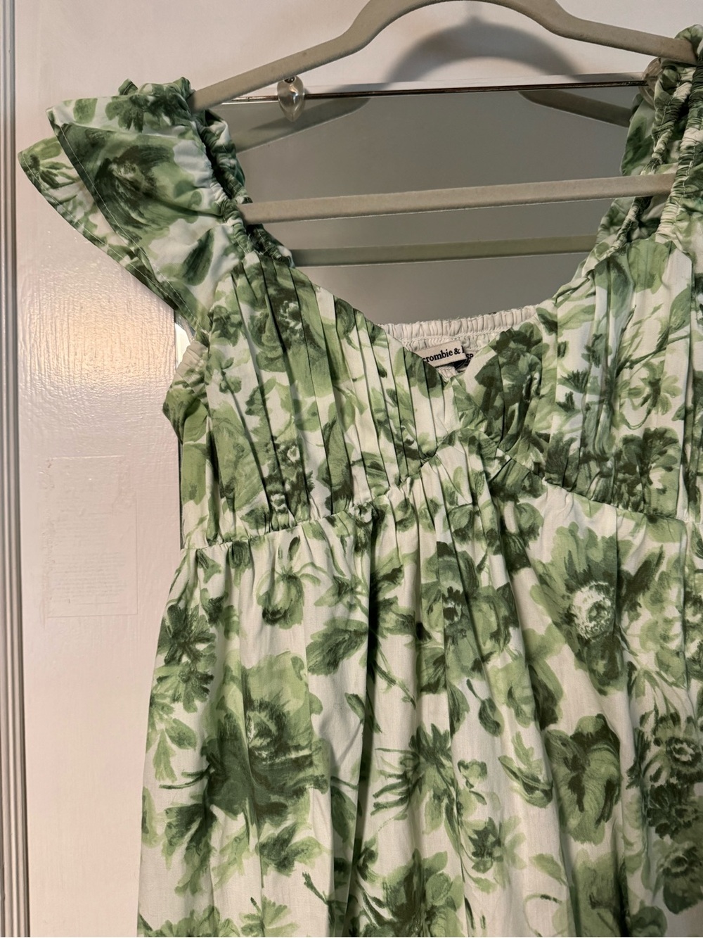 Abercrombie & Fitch White and Green Floral Tiered Maxi Dress - Picture 2 of 3